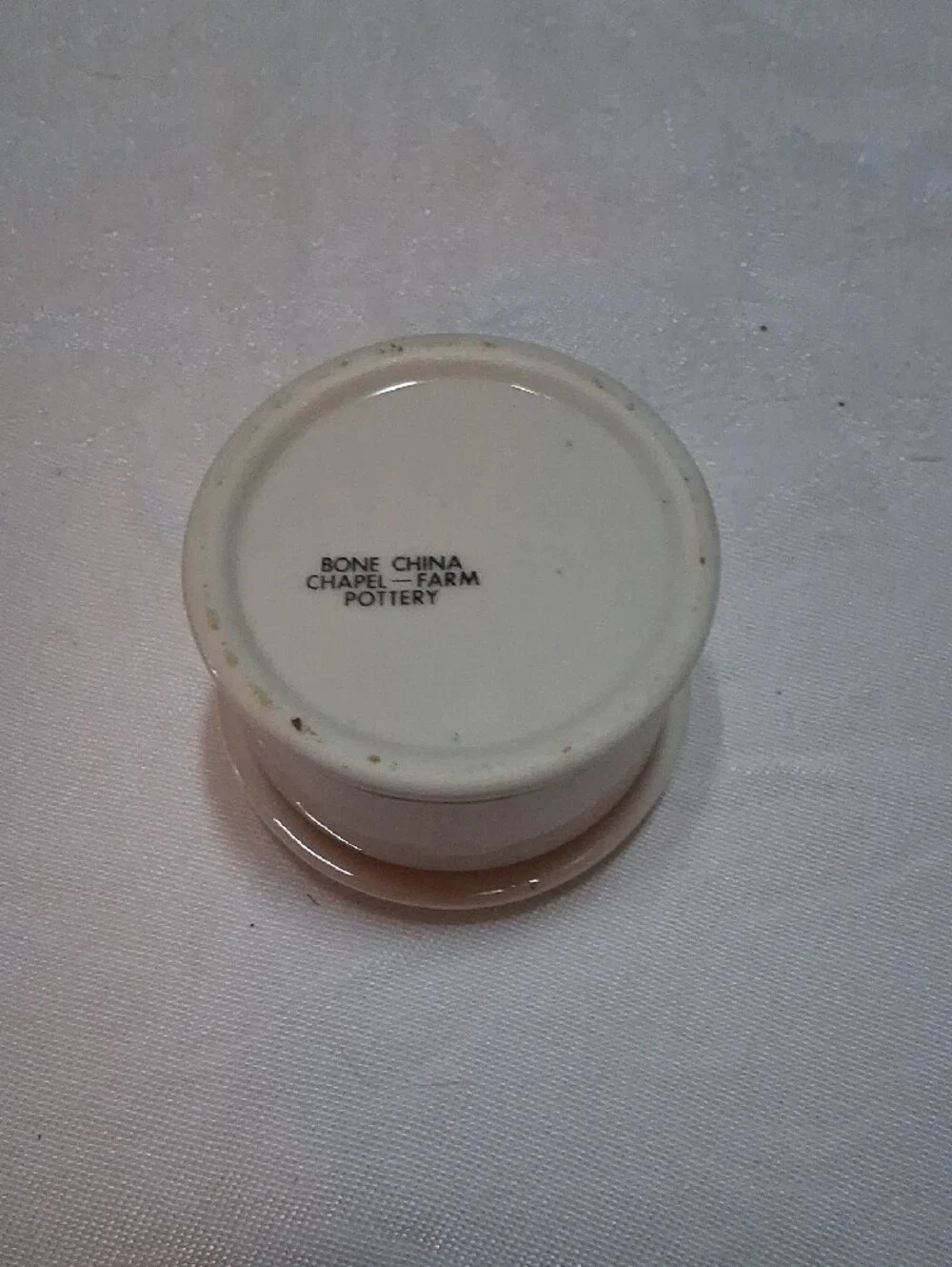 Chapel Farm round porcelain
